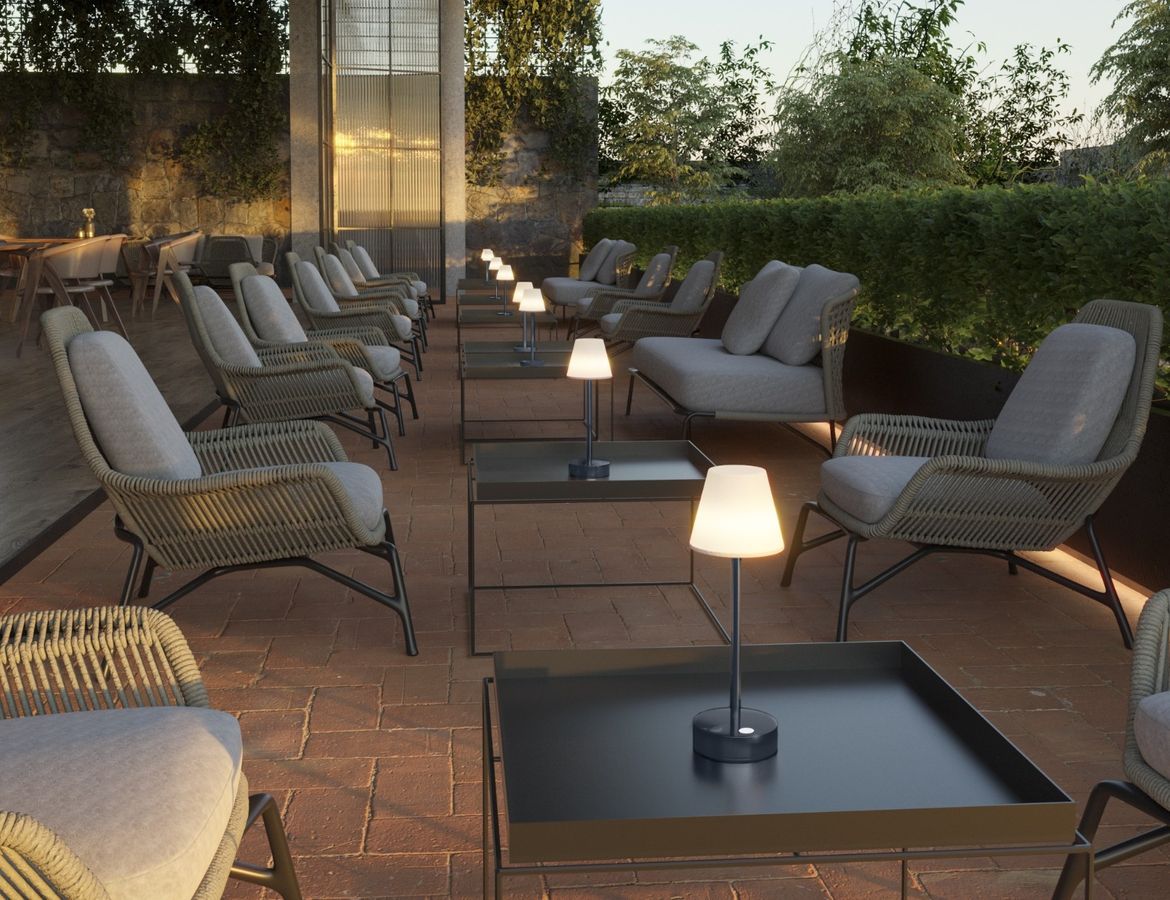 Design-Tischleuchte Lola Slim 30 für innen und außen (kabellos) 4 Farben