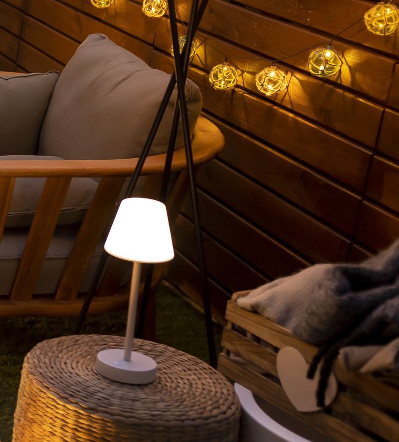 Design-Tischleuchte Lola Slim 30 für innen und außen (kabellos) 4 Farben