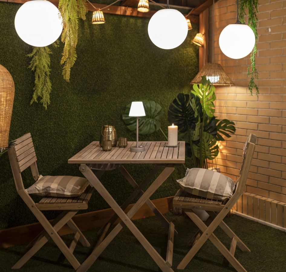 Design-Tischleuchte Lola Slim 30 für innen und außen (kabellos) 4 Farben