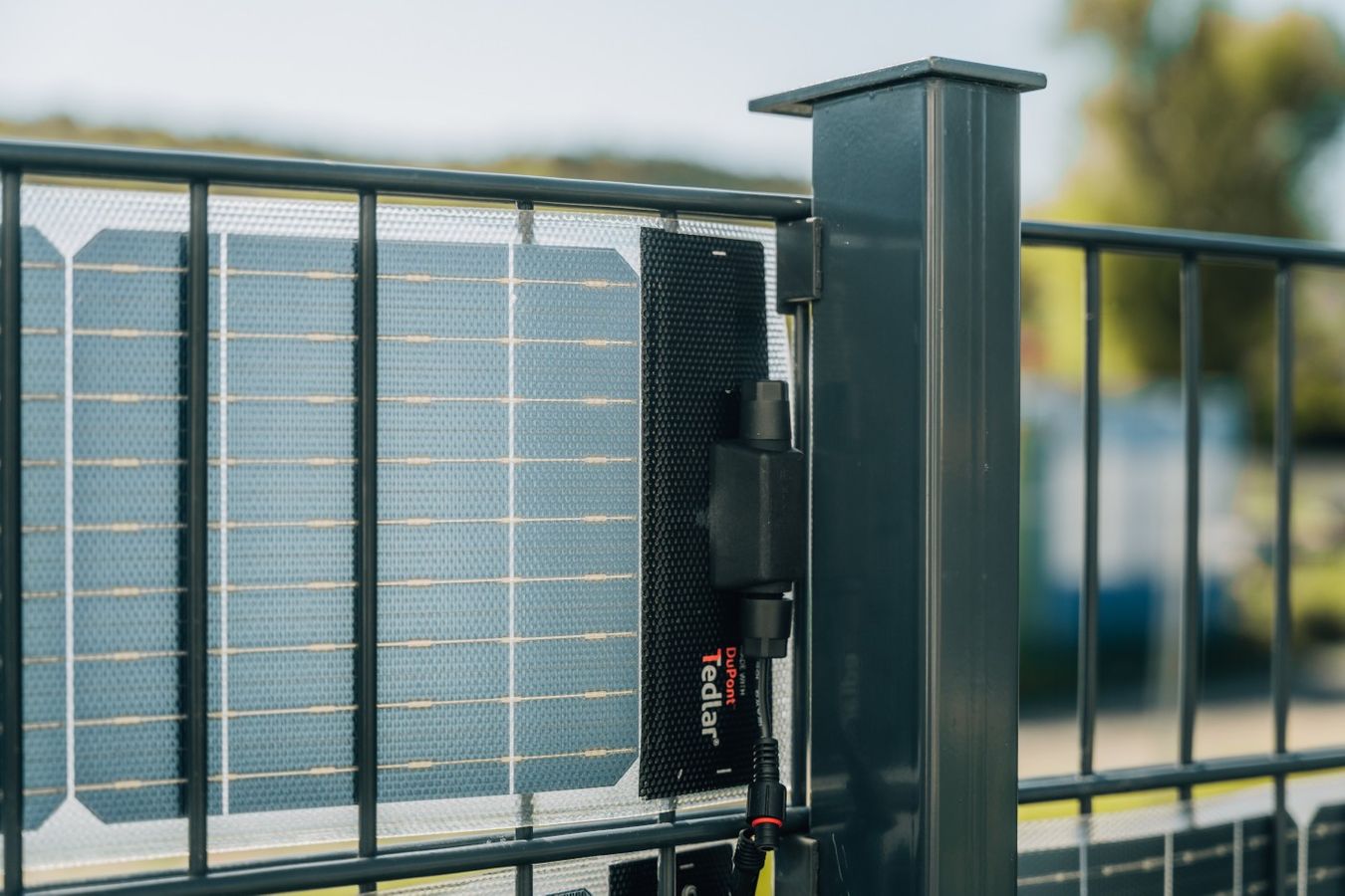 8 x 6 Stück Sunflex+ Solarstreifen Länge 250cm für 20 Meter Doppelstabmattenzaun