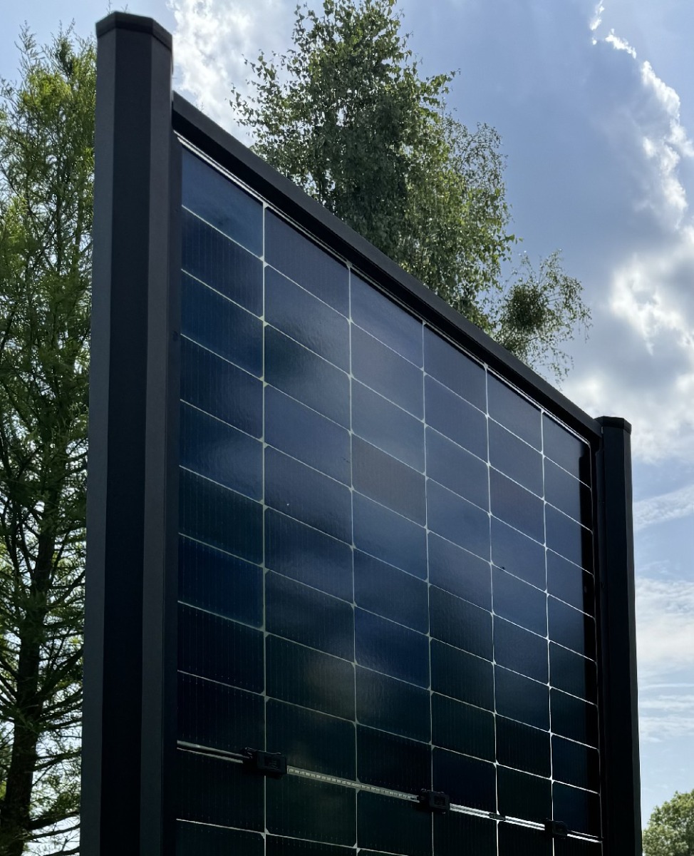 Solarzaun Sunny - Höhe 180cm (Längen von 2,55 bis 20,77 Meter), mehrwertsteuerfrei online bei ZAUN24.de kaufen!