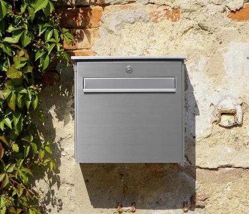 Briefkästen und Zaunbriefkästen gibt´s bei ZAUN24.